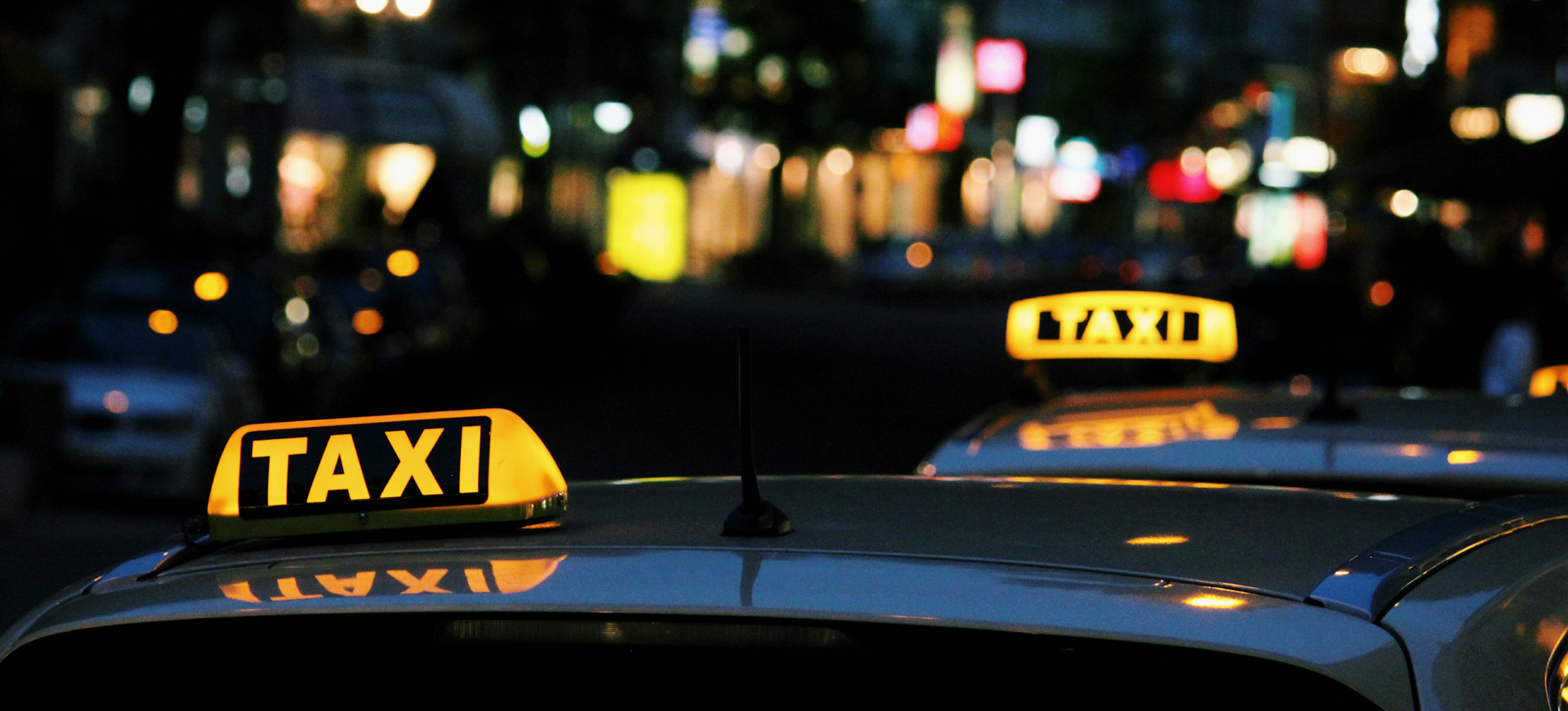 奈良県奈良市、生駒市のタクシー、タクシー送迎なら株式会社奈良中央交通へお任せください。
